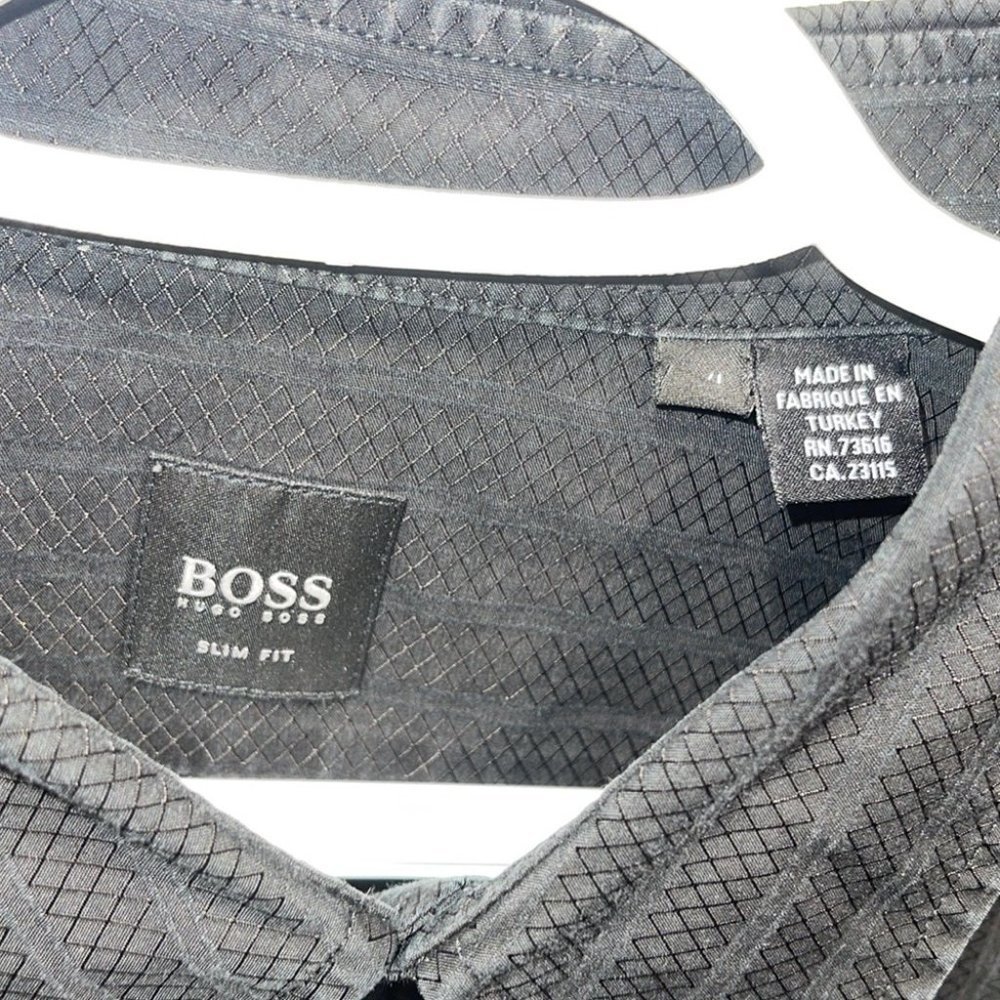 Hugo boss 2XL dress  shirt - Picture 2 of 3